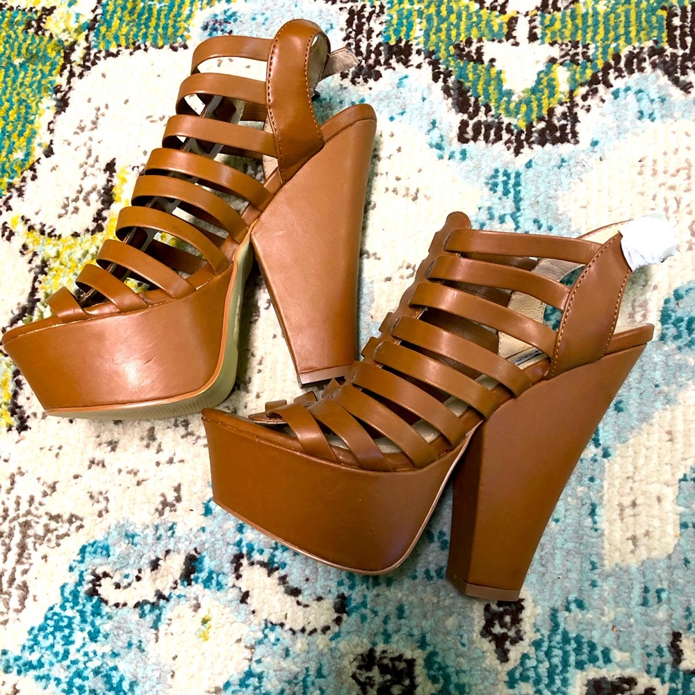 STEVE MADDEN platform heel